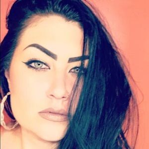 Meet your Posher, Jenna